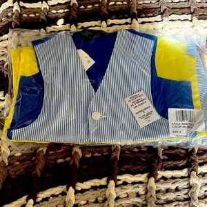 Boys Size 5 Blue, Yellow and White 4 piece suit.